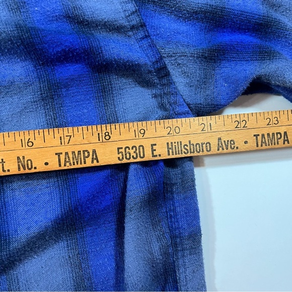 Vtg Woolrich Blue Plaid Button Up Flannel Long Sleeve Shirt Sz Med Outdoor - Picture 5 of 6